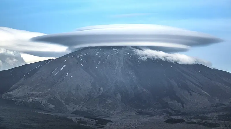 Apa itu Awan Lenticular