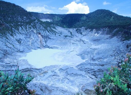 Tangkuban Perahu