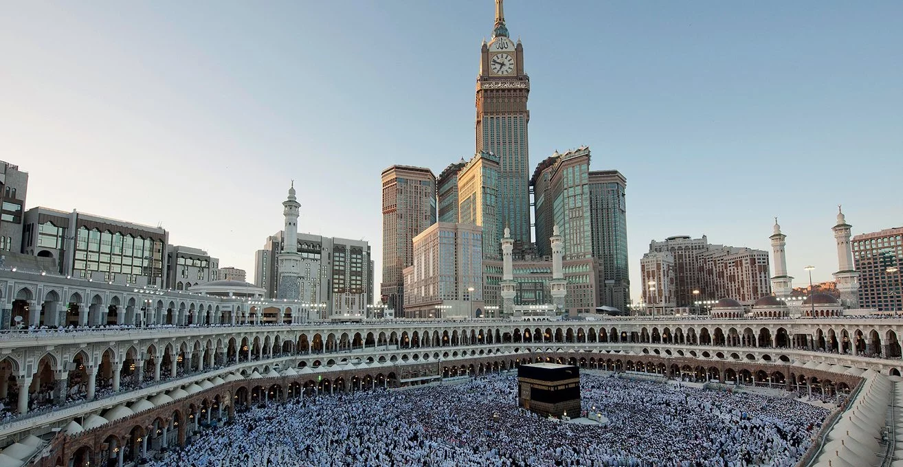 Sejarah dan Latar Belakang Menara Abraj Al Bait