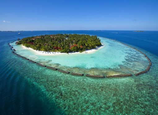 Maldives Water: Keindahan Pantai dan Laut yang Membawa Kedamaian