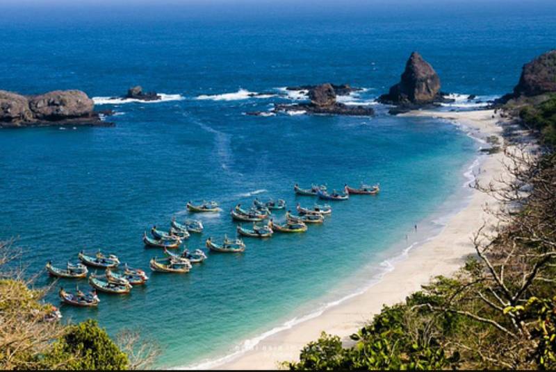 Pantai Tamban, Malang: Tempat Damai yang Bikin Lupa Deadline