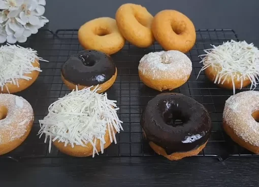 Donat Pinkan Mambo