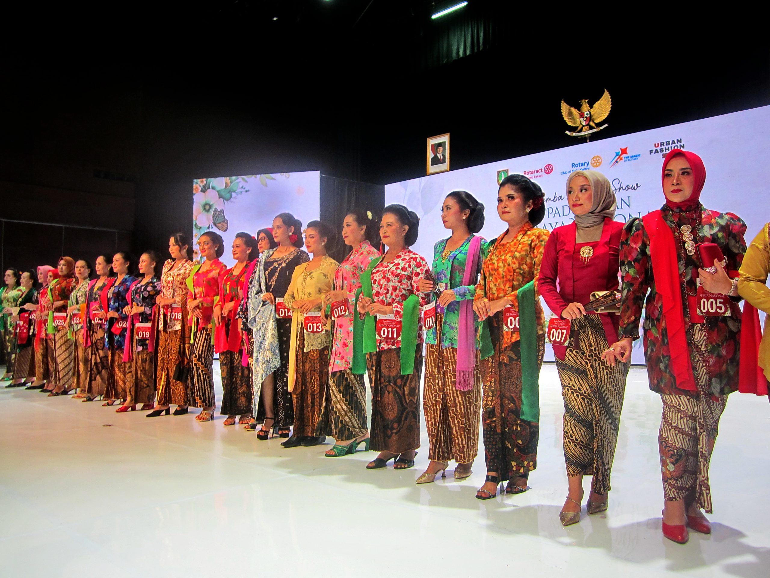 Fashion Show Kebaya