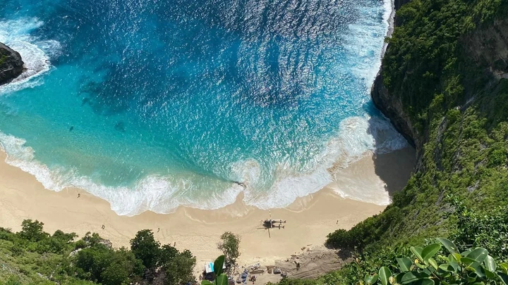 Lift Kaca Nusa Penida