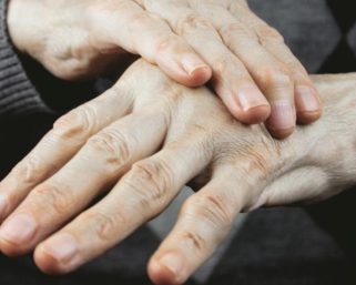 Tremor Parkinson: Getaran Misterius yang Menjadi Tanda Awal Penyakit Serius