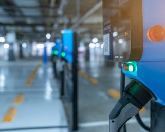 Peluang Cuan Bisnis Charging Mobil Listrik di Indonesia 2026