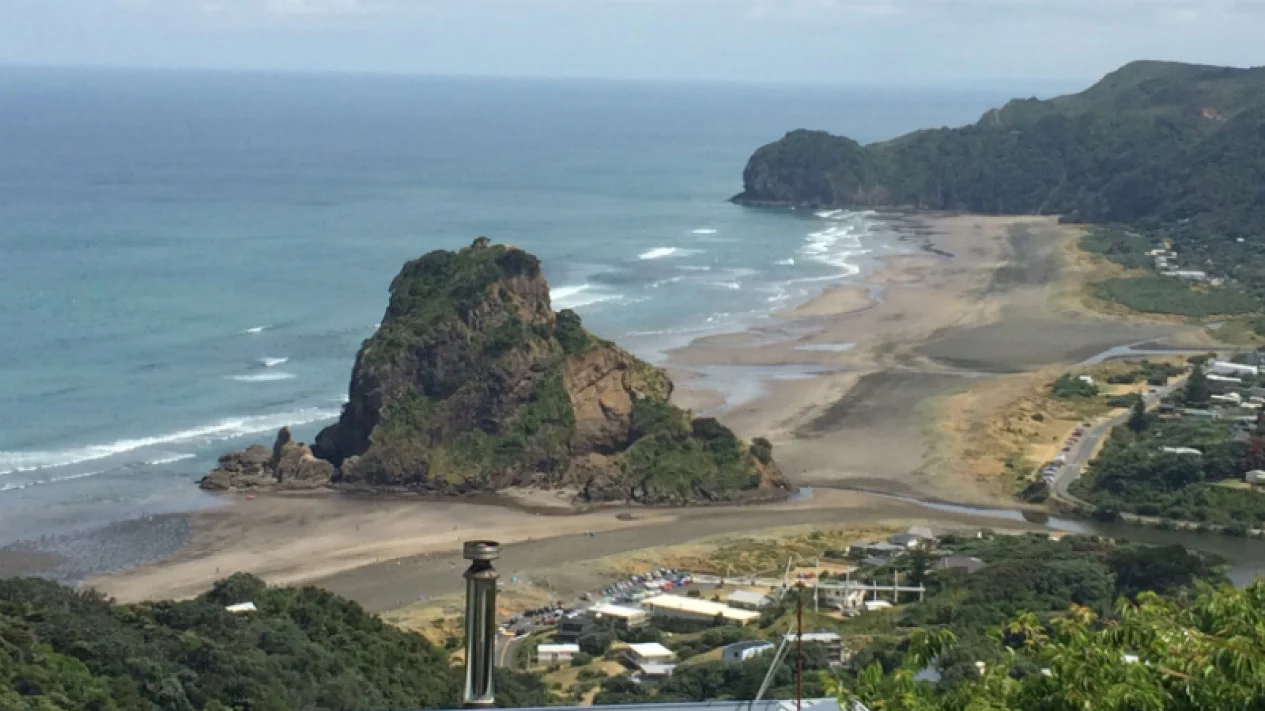 Pantai Piha