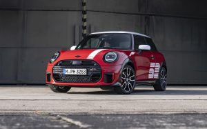 MINI 1965 Victory Edition: Simbol Kemenangan yang Hidup dalam Desain Klasik dan Jiwa Modern