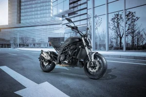 Mengulik Benelli 502C: Cruiser Italia yang Mencuri Perhatian