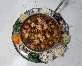 Menjelajahi Autentisitas Sichuan Hot Pot yang Fenomenal