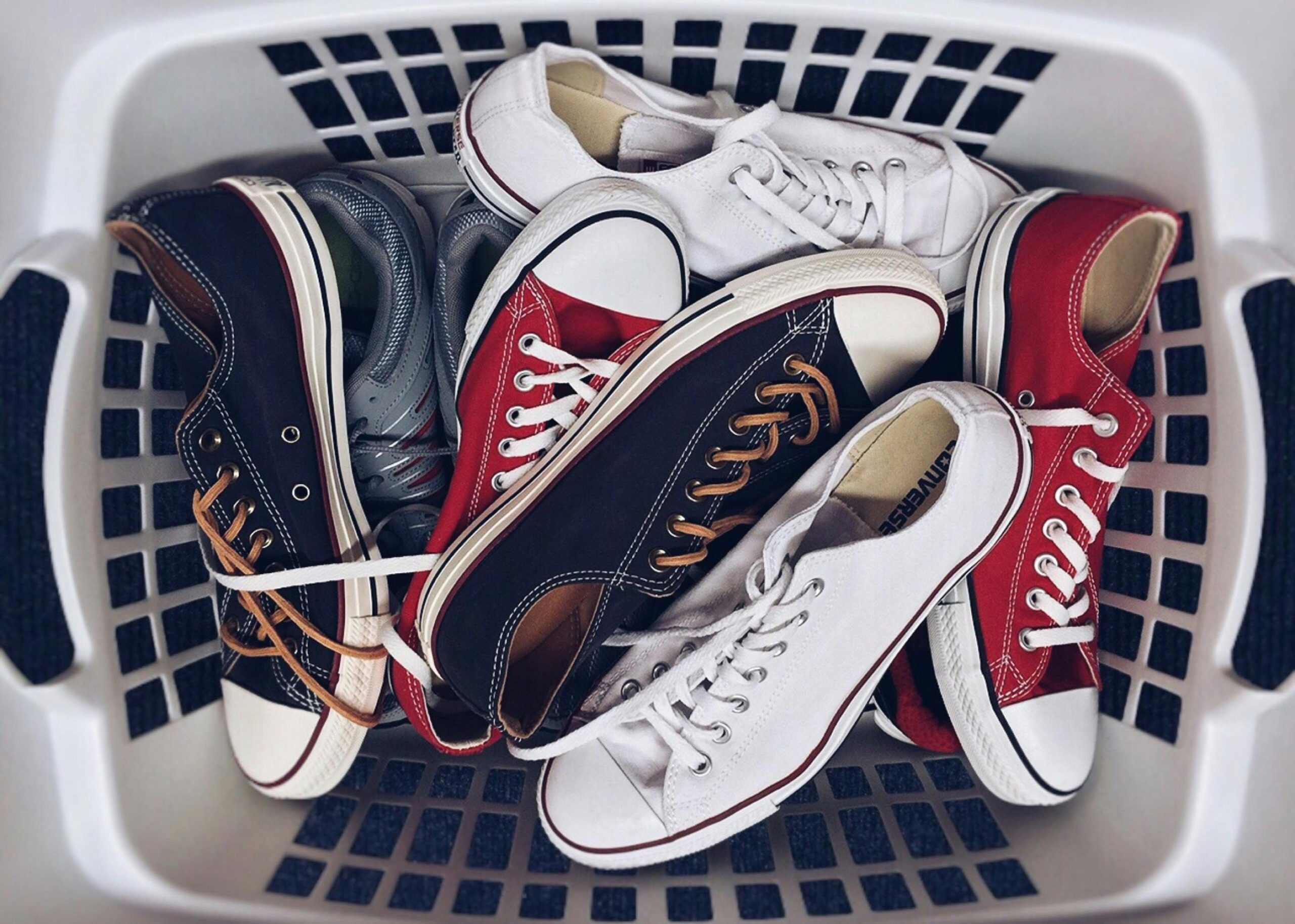 Strategi Penting dalam Bisnis Thrifting Sepatu