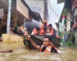 Banjir Besar Kembali Terjang Jakarta, Warga Panik Hadapi Genangan yang Tak Kunjung Surut