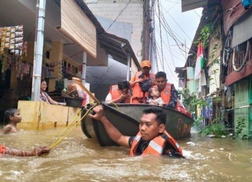 Banjir Besar Kembali Terjang Jakarta, Warga Panik Hadapi Genangan yang Tak Kunjung Surut