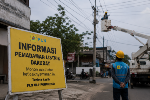 Pemadaman Listrik: Ketika Cahaya Padam dan Kehidupan Harus Tetap Berjalan